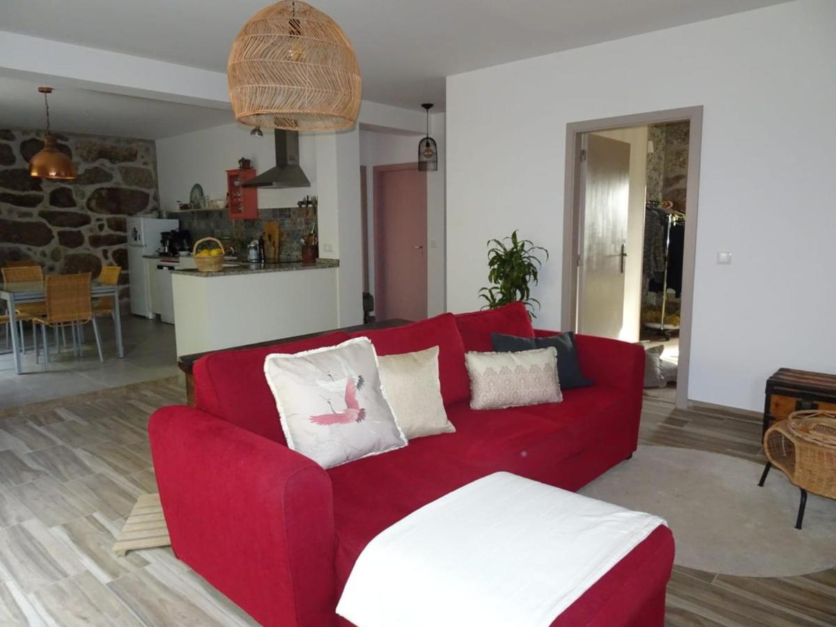 A Casa Com 2 Pereiras Bed & Breakfast Terras de Bouro Exterior photo